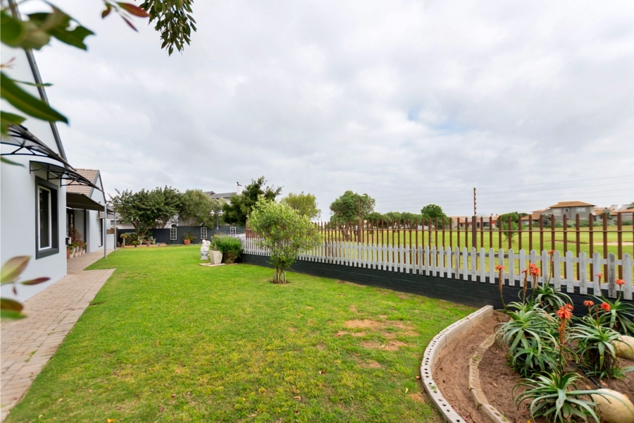 4 Bedroom Property for Sale in Country Club Western Cape
